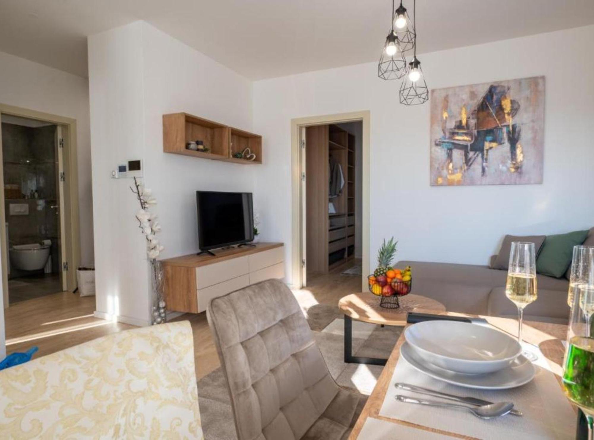 Apartment Kona - Free Parking & Self Check-In Ivanja Reka Eksteriør bilde