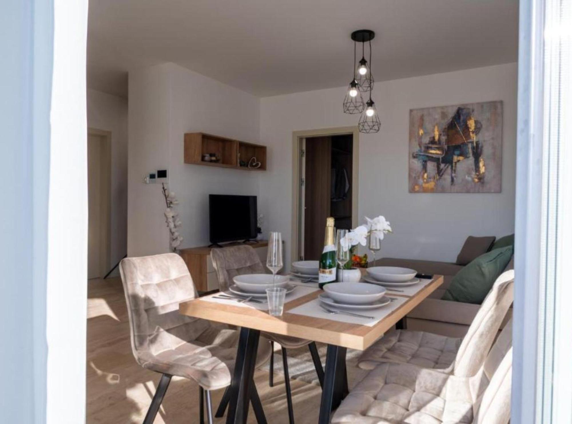 Apartment Kona - Free Parking & Self Check-In Ivanja Reka Eksteriør bilde