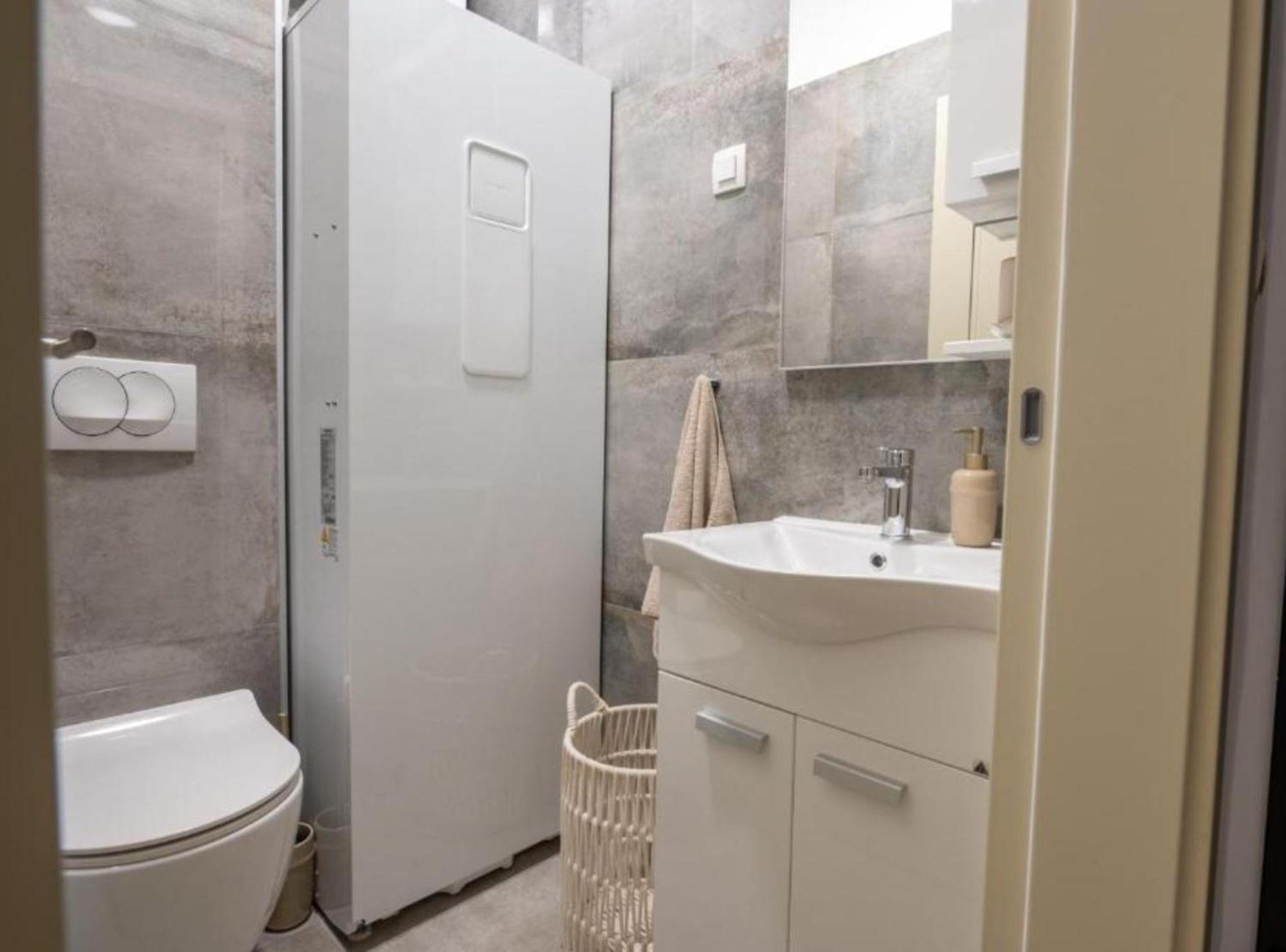 Apartment Kona - Free Parking & Self Check-In Ivanja Reka Eksteriør bilde